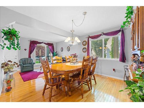 116 Oakmere Place, Chestermere, AB - Indoor Photo Showing Dining Room