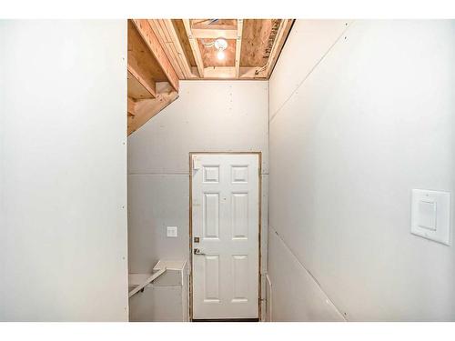 425 Chelsea Key, Chestermere, AB - Indoor Photo Showing Other Room