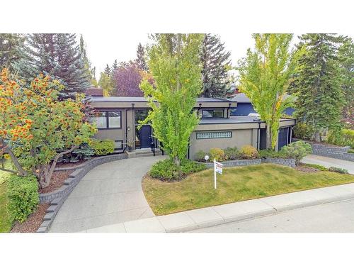 307 Wildwood Drive Sw, Calgary, AB - Outdoor