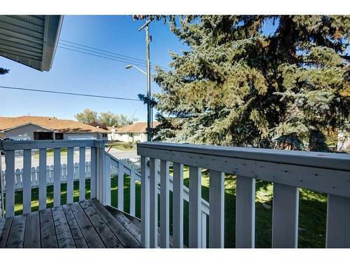 1-717 Centre Street, Vulcan, AB - Outdoor