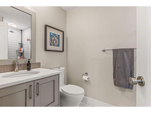 201G-1101 Three Sisters Parkway, Canmore, AB - Indoor Photo Showing Bathroom