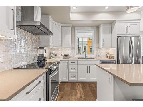 201G-1101 Three Sisters Parkway, Canmore, AB - Indoor Photo Showing Kitchen With Stainless Steel Kitchen With Upgraded Kitchen