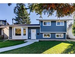 48 Strathcona Close SW Calgary, AB T3H 1L3