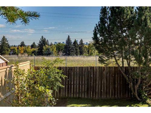 48 Strathcona Close Sw, Calgary, AB 