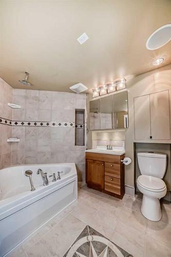 20 Macewan Park Green Nw, Calgary, AB - Indoor Photo Showing Bathroom