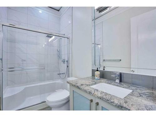 128 Kinniburgh Loop, Chestermere, AB - Indoor Photo Showing Bathroom