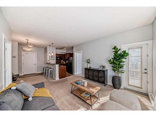 408-30 Royal Oak Plaza Nw, Calgary, AB - Indoor Photo Showing Living Room