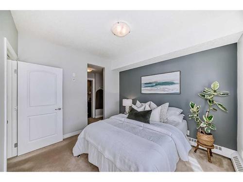 408-30 Royal Oak Plaza Nw, Calgary, AB - Indoor Photo Showing Bedroom