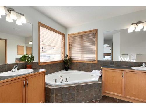 126 West Pointe Court, Cochrane, AB - Indoor Photo Showing Bathroom