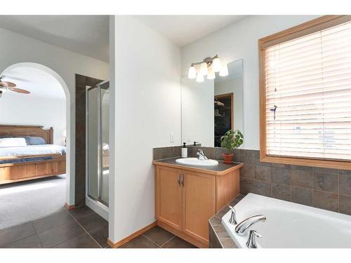 126 West Pointe Court, Cochrane, AB - Indoor Photo Showing Bathroom