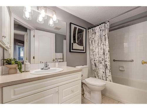 103-30 Sierra Morena Mews Sw, Calgary, AB - Indoor Photo Showing Bathroom