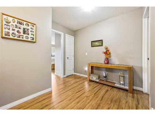 43 Hidden Creek Rise Nw, Calgary, AB - Indoor Photo Showing Other Room