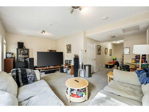 43 Hidden Creek Rise Nw, Calgary, AB - Indoor Photo Showing Living Room