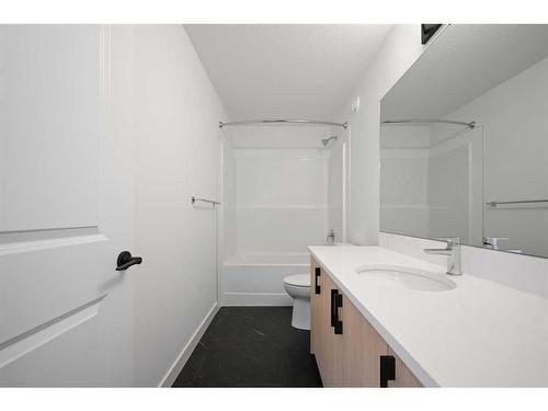 113 Marmot Walk Nw, Calgary, AB - Indoor Photo Showing Bathroom