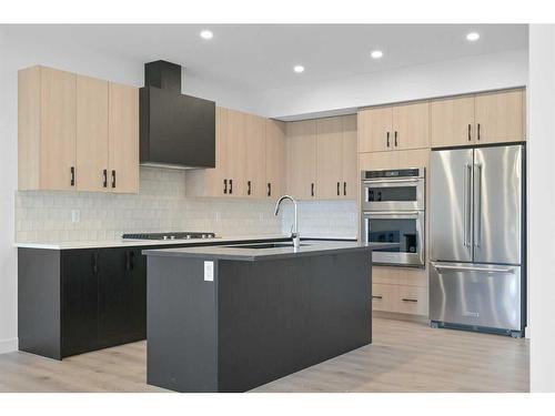 113 Marmot Walk Nw, Calgary, AB - Indoor Photo Showing Kitchen