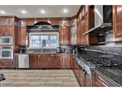 250040 Dynasty Drive West, Rural Foothills County, AB - Indoor Photo Showing Kitchen