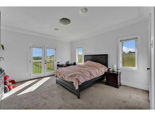 250040 Dynasty Drive West, Rural Foothills County, AB - Indoor Photo Showing Bedroom