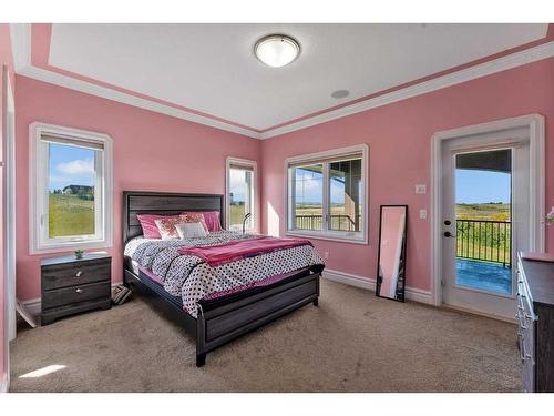 250040 Dynasty Drive West, Rural Foothills County, AB - Indoor Photo Showing Bedroom