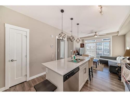 305-25 Walgrove Walk Se, Calgary, AB - Indoor Photo Showing Kitchen