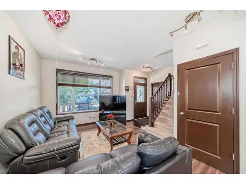 3 Skyview Springs Crescent Ne, Calgary, AB - Indoor Photo Showing Living Room