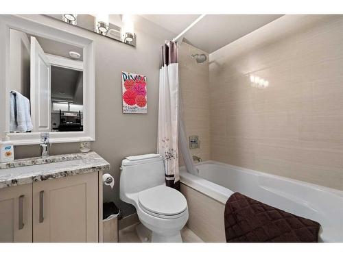 1-1934 36 Street Sw, Calgary, AB - Indoor Photo Showing Bathroom