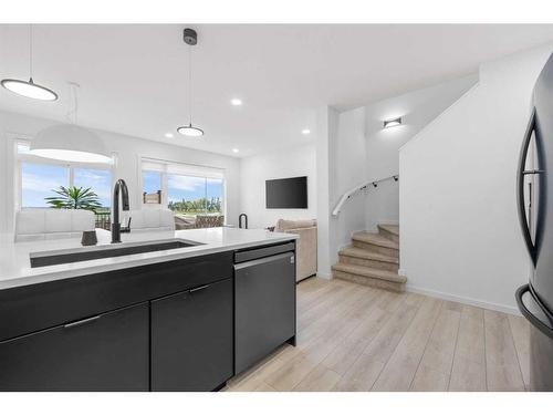 215 Creekstone Way Sw, Calgary, AB - Indoor Photo Showing Kitchen