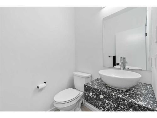 215 Creekstone Way Sw, Calgary, AB - Indoor Photo Showing Bathroom