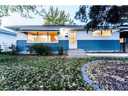 196 Windermere Road SW Calgary, AB T3C 3K5