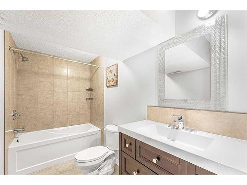 196 Windermere Road Sw, Calgary, AB - Indoor Photo Showing Bathroom