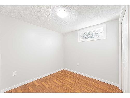 196 Windermere Road Sw, Calgary, AB - Indoor Photo Showing Other Room