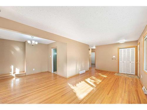 196 Windermere Road Sw, Calgary, AB - Indoor Photo Showing Other Room