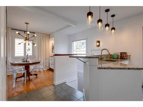 3336 35 Avenue Sw, Calgary, AB - Indoor Photo Showing Dining Room