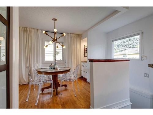 3336 35 Avenue Sw, Calgary, AB - Indoor Photo Showing Dining Room