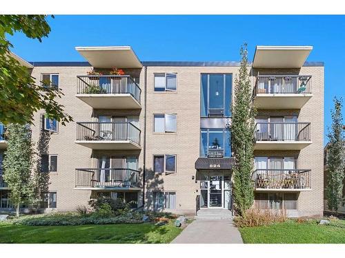 303-824 4 Avenue Nw, Calgary, AB - Outdoor With Balcony With Facade