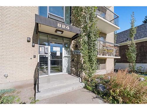 303-824 4 Avenue Nw, Calgary, AB - Outdoor With Balcony With Exterior