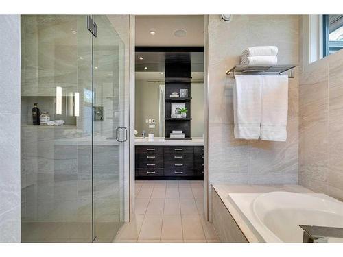 67 Lissington Drive Sw, Calgary, AB - Indoor Photo Showing Bathroom