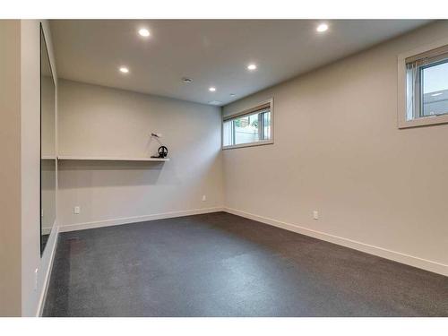 67 Lissington Drive Sw, Calgary, AB - Indoor Photo Showing Other Room