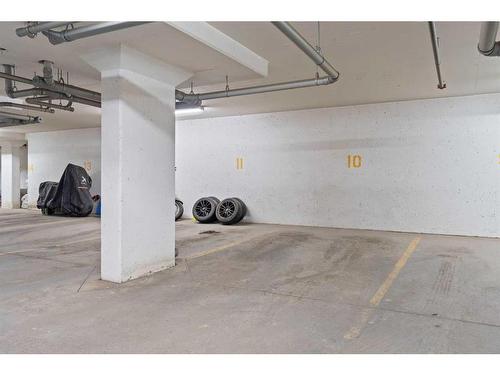 307-16 Sage Hill Terrace Nw, Calgary, AB - Indoor Photo Showing Garage