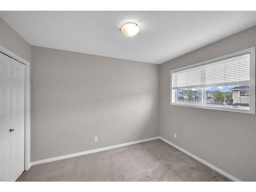 335-111 Tarawood Lane Ne, Calgary, AB - Indoor Photo Showing Other Room