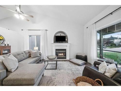 116 Hillview Road, Strathmore, AB - Indoor Photo Showing Living Room With Fireplace