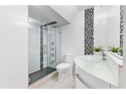 136 Wentworth Square Sw, Calgary, AB - Indoor Photo Showing Bathroom