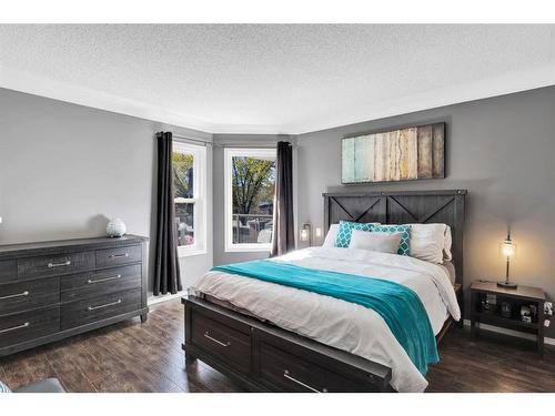 147 Citadel Drive Nw, Calgary, AB - Indoor Photo Showing Bedroom