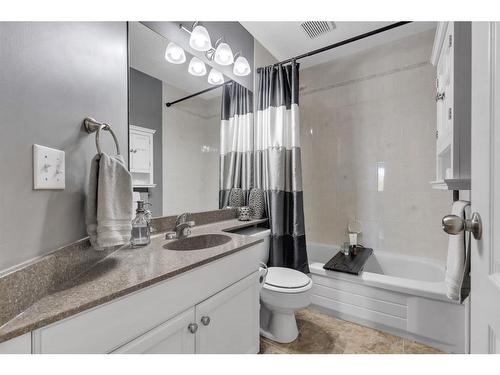 147 Citadel Drive Nw, Calgary, AB - Indoor Photo Showing Bathroom