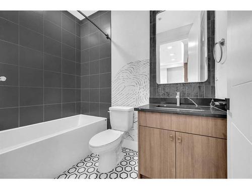 605-370 Dieppe Drive Sw, Calgary, AB - Indoor Photo Showing Bathroom