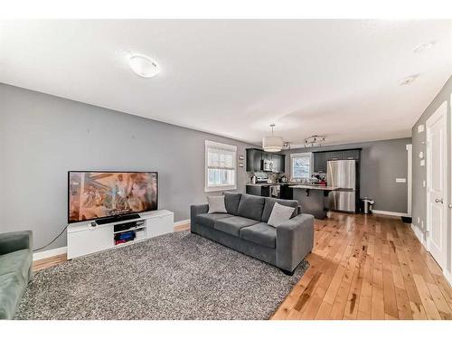 145 Skyview Point Green Ne, Calgary, AB - Indoor Photo Showing Living Room