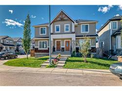 145 Skyview Point Green NE Calgary, AB T2N 0G7