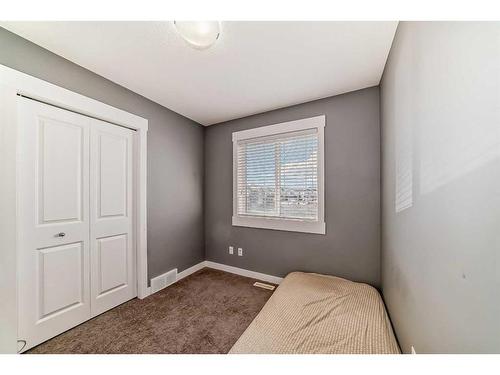 145 Skyview Point Green Ne, Calgary, AB - Indoor Photo Showing Bedroom