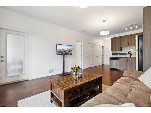 3-8 Sage Hill Terrace Nw, Calgary, AB - Indoor Photo Showing Living Room