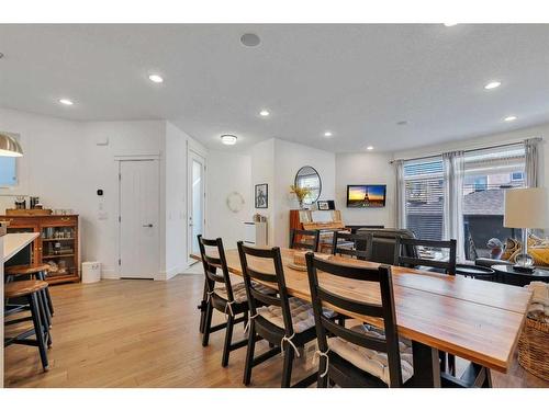 2-1922 25A Street Sw, Calgary, AB - Indoor Photo Showing Dining Room