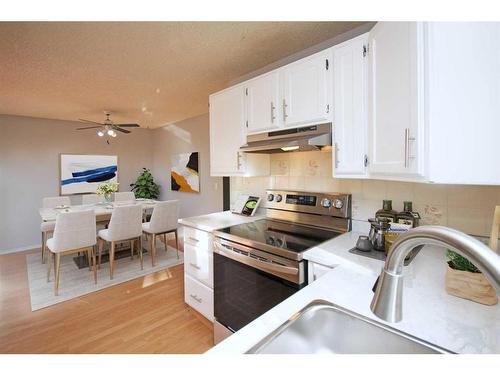 136 Bedfield Close Ne, Calgary, AB - Indoor Photo Showing Kitchen